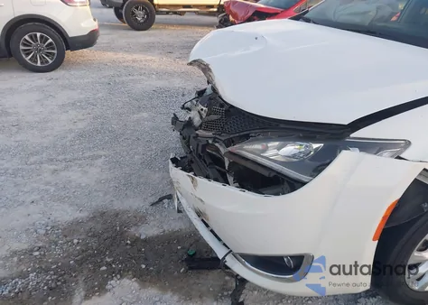 2018 Chrysler Pacifica Touring L from USA, damaged, VIN 2C4RC1BG4JR246085